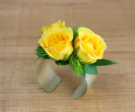 Yellow Spray Rose Wristlet