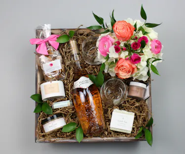 The Spa Crate is a thoughtfully curated gift designed for relaxation, indulgence, and well-deserved self-care.